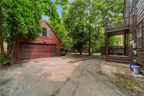 19619 Winslow Road Shaker Heights OH 44122