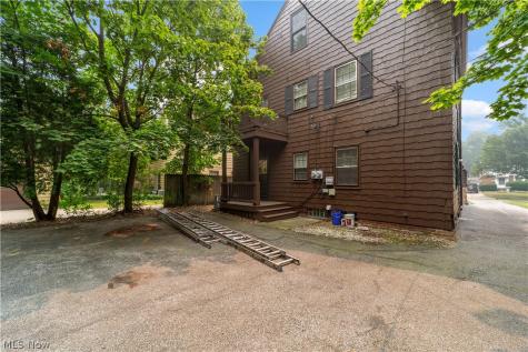 19619 Winslow Road Shaker Heights OH 44122