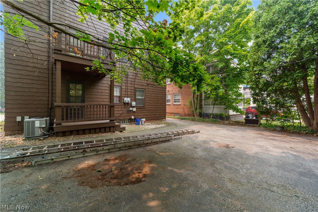 19619 Winslow Road Shaker Heights OH 44122