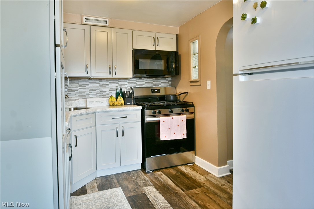 3238 Youngstown Road SE Warren OH 44484