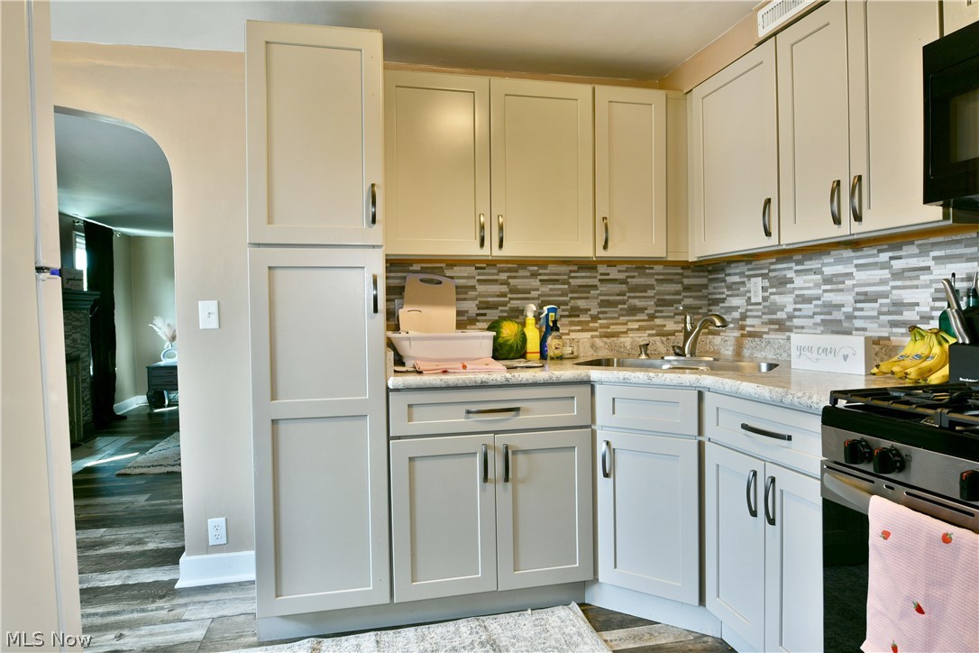 3238 Youngstown Road SE Warren OH 44484