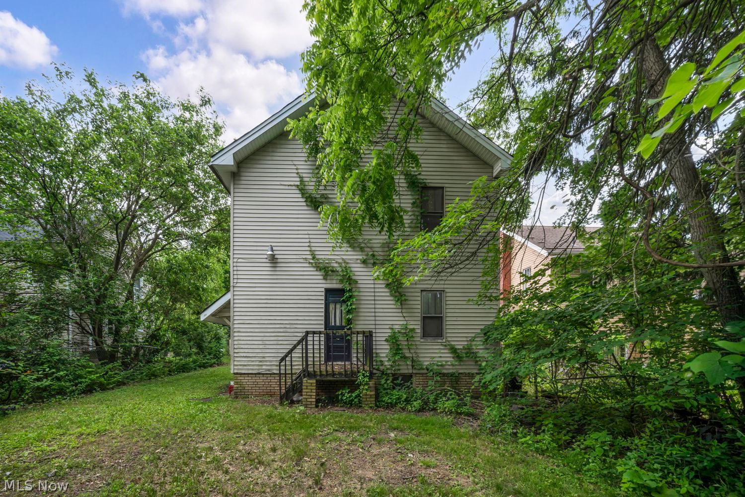 885-887 Bye Street Akron OH 44320