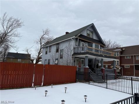 14205 Idarose Avenue Cleveland OH 44110
