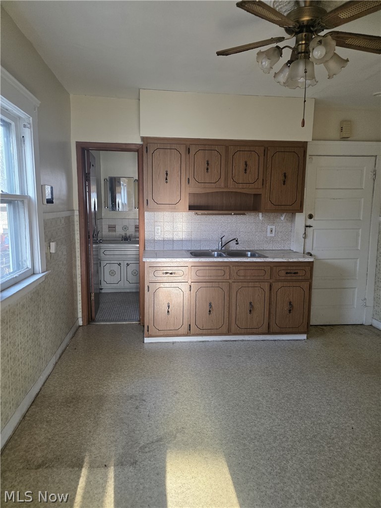 3660 E 76th Street Cleveland OH 44105