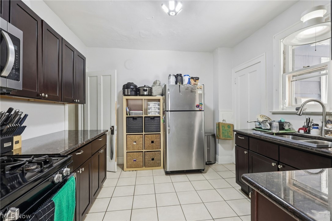 2305 S Overlook Road Cleveland Heights OH 44106