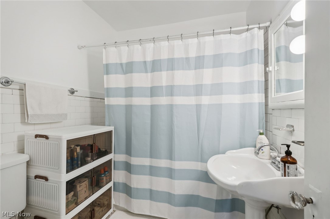 2305 S Overlook Road Cleveland Heights OH 44106