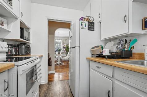 1864 13th Street Cuyahoga Falls OH 44223