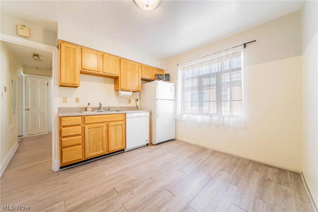 14603 Garfield Avenue Lakewood OH 44107