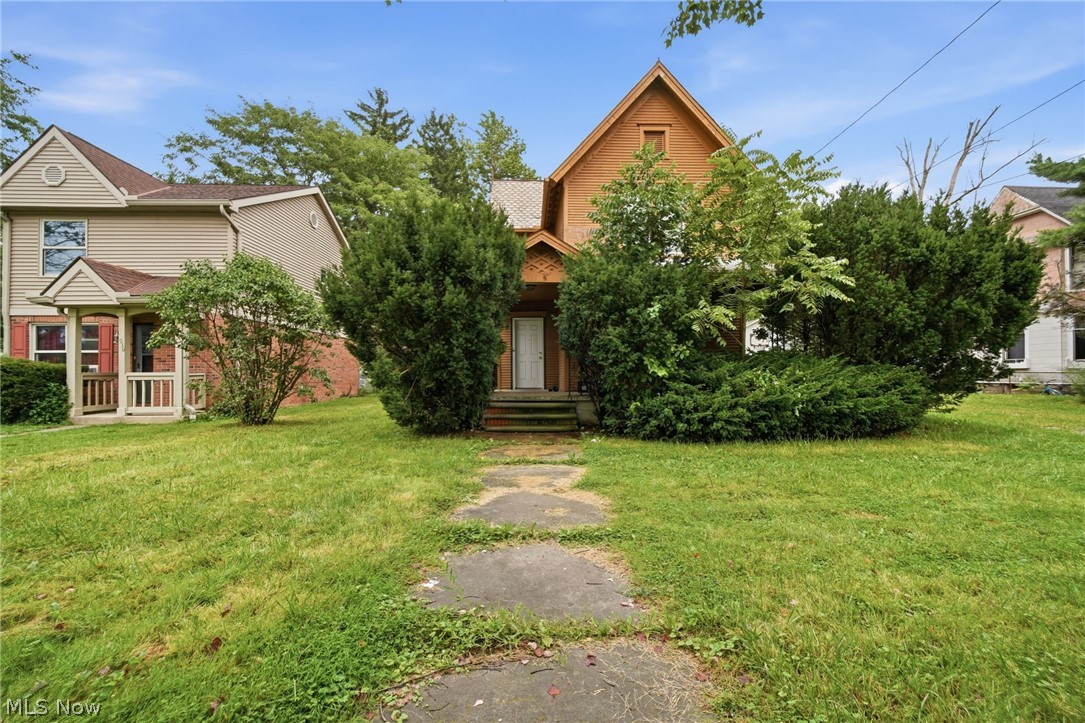 934 Middle Avenue Elyria OH 44035
