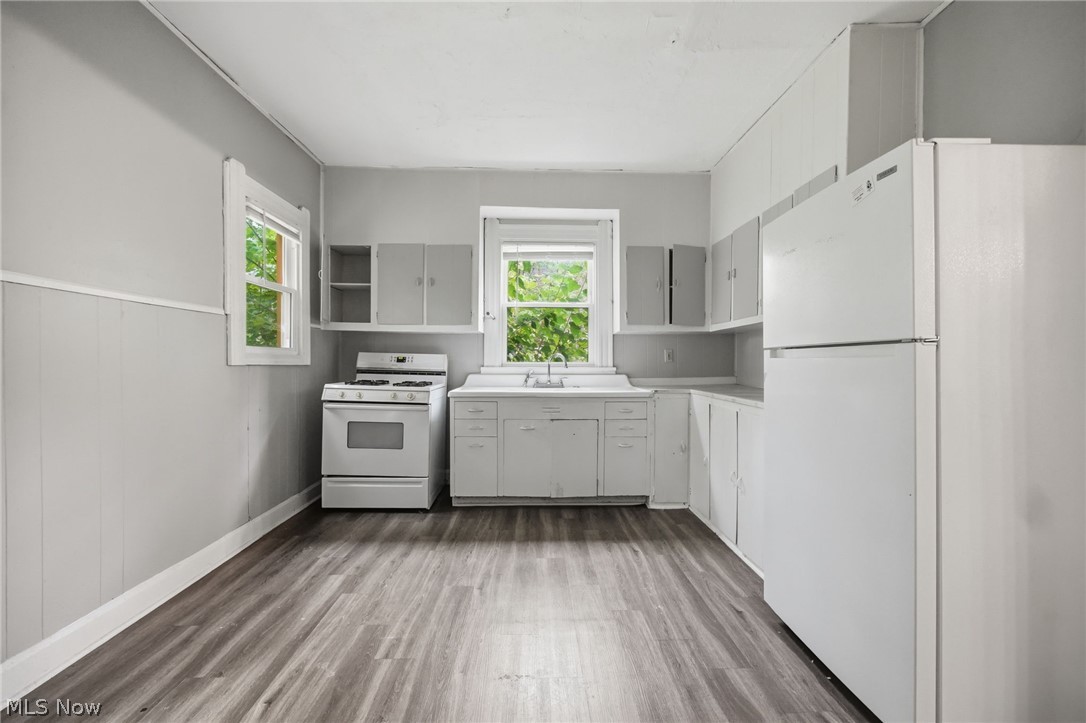 934 Middle Avenue Elyria OH 44035
