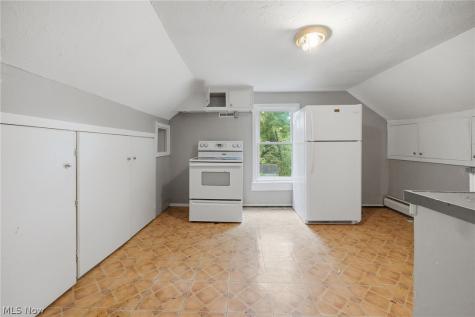934 Middle Avenue Elyria OH 44035