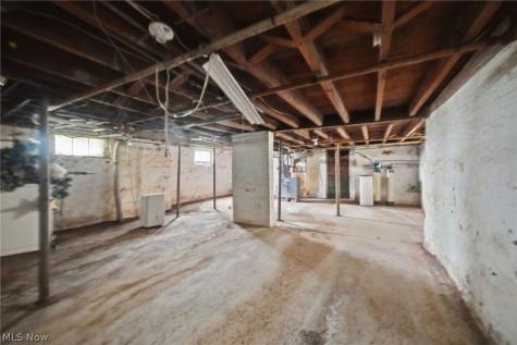 934 Middle Avenue Elyria OH 44035