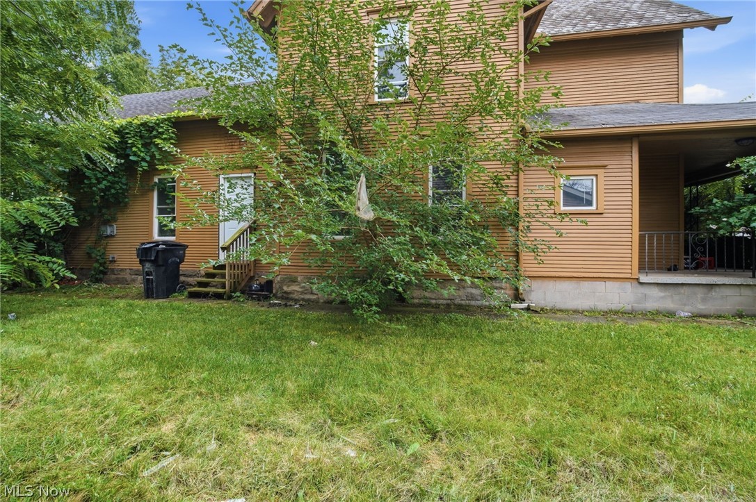 934 Middle Avenue Elyria OH 44035