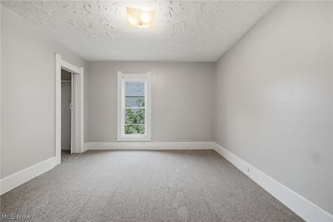 934 Middle Avenue Elyria OH 44035