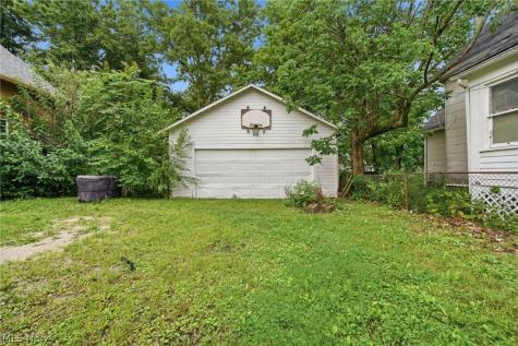 934 Middle Avenue Elyria OH 44035