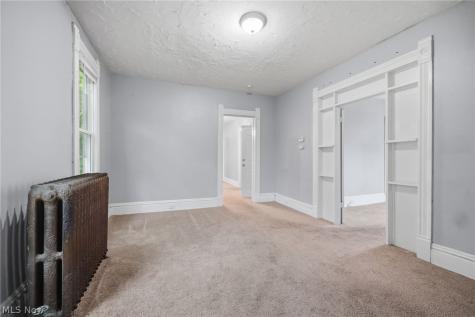 934 Middle Avenue Elyria OH 44035