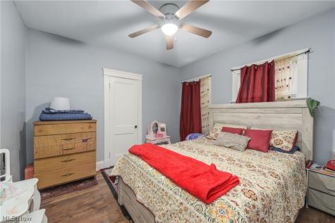 1631 Cohassett Avenue Lakewood OH 44107