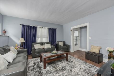 1631 Cohassett Avenue Lakewood OH 44107