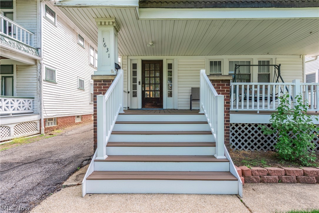 1631 Cohassett Avenue Lakewood OH 44107