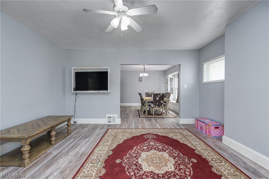 1631 Cohassett Avenue Lakewood OH 44107