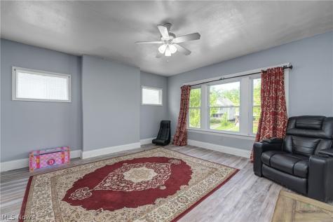 1631 Cohassett Avenue Lakewood OH 44107