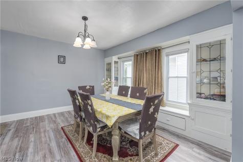 1631 Cohassett Avenue Lakewood OH 44107