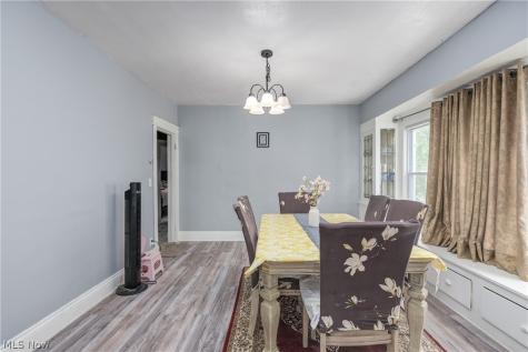 1631 Cohassett Avenue Lakewood OH 44107