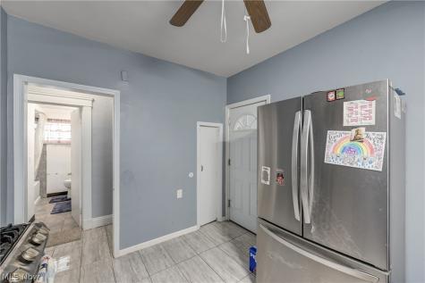 1631 Cohassett Avenue Lakewood OH 44107