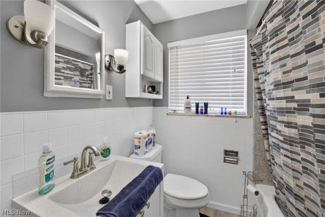 5603 Warwick Drive Parma OH 44129