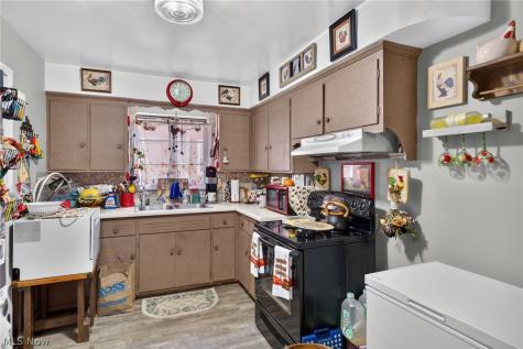 5603 Warwick Drive Parma OH 44129