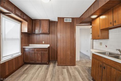 638 6th Street Marietta OH 45750