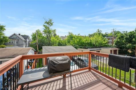 1703-1705 Glenmont Road Cleveland Heights OH 44118