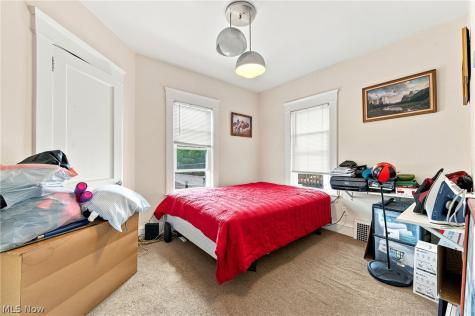 1703-1705 Glenmont Road Cleveland Heights OH 44118