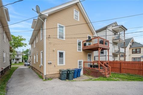 1703-1705 Glenmont Road Cleveland Heights OH 44118
