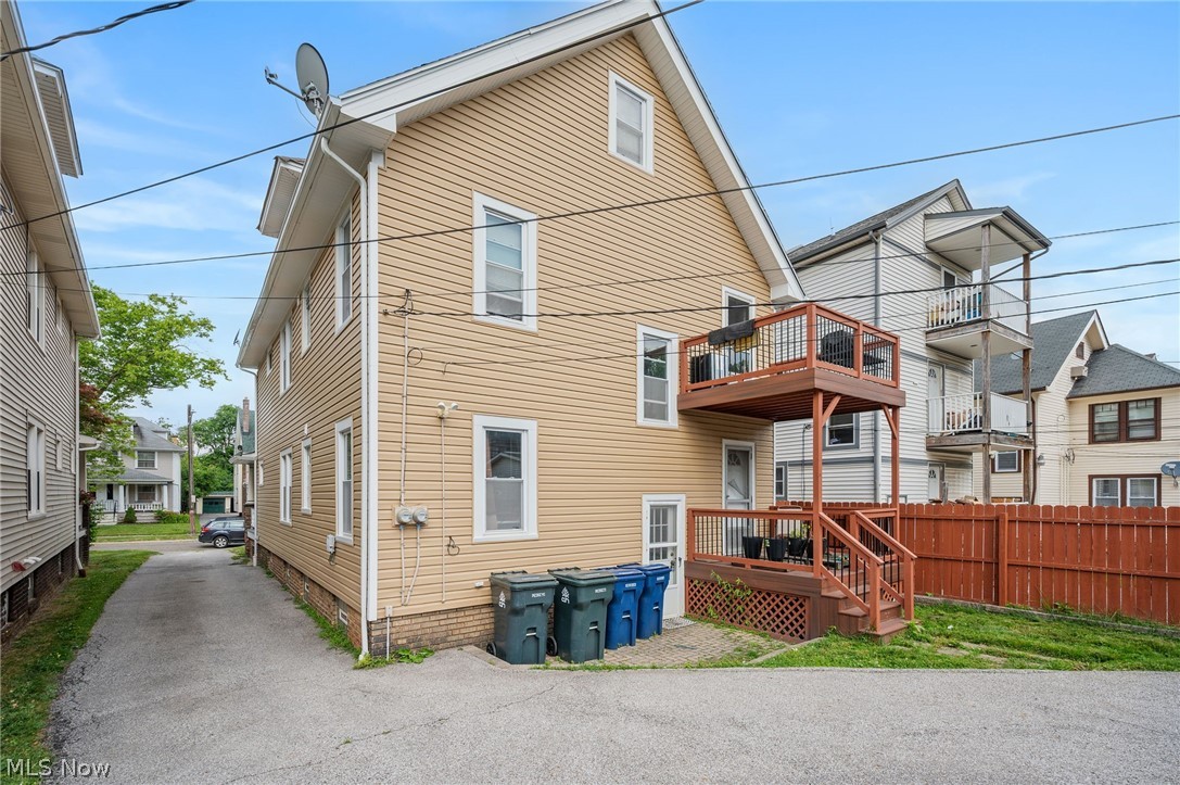 1703-1705 Glenmont Road Cleveland Heights OH 44118