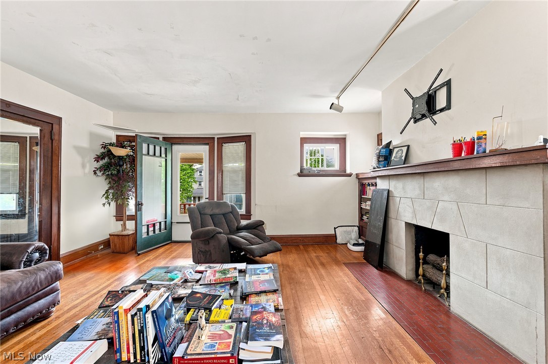 1703-1705 Glenmont Road Cleveland Heights OH 44118