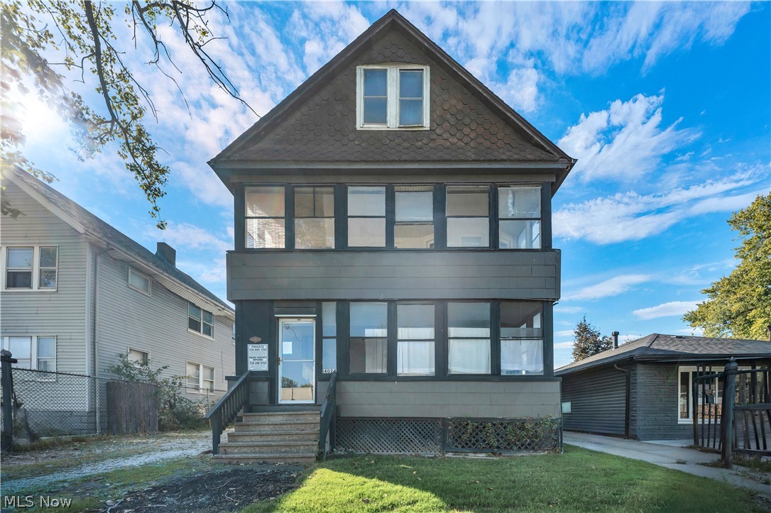 4024 E 26th Street Newburgh Heights OH 44105