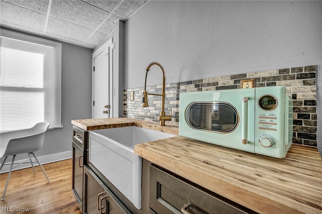 4024 E 26th Street Newburgh Heights OH 44105