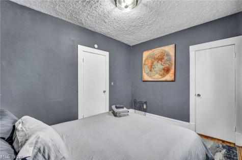 4024 E 26th Street Newburgh Heights OH 44105