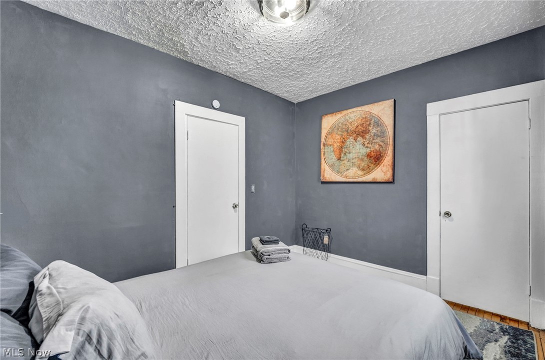 4024 E 26th Street Newburgh Heights OH 44105
