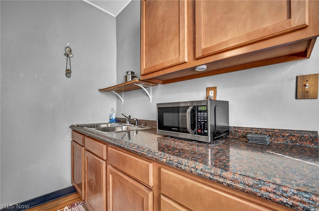 4024 E 26th Street Newburgh Heights OH 44105