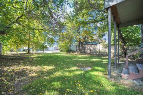 4024 E 26th Street Newburgh Heights OH 44105
