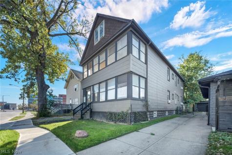 4024 E 26th Street Newburgh Heights OH 44105