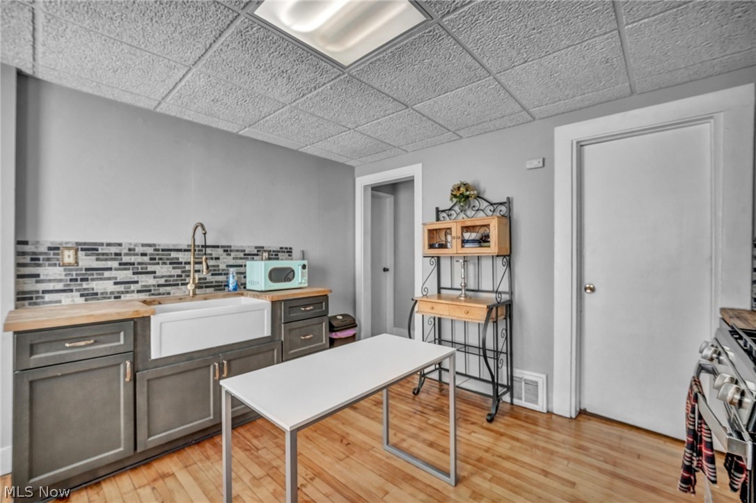 4024 E 26th Street Newburgh Heights OH 44105