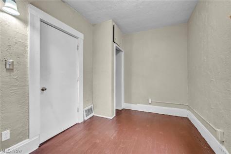 3667 E 61st Street Cleveland OH 44105