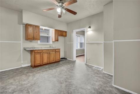 3667 E 61st Street Cleveland OH 44105