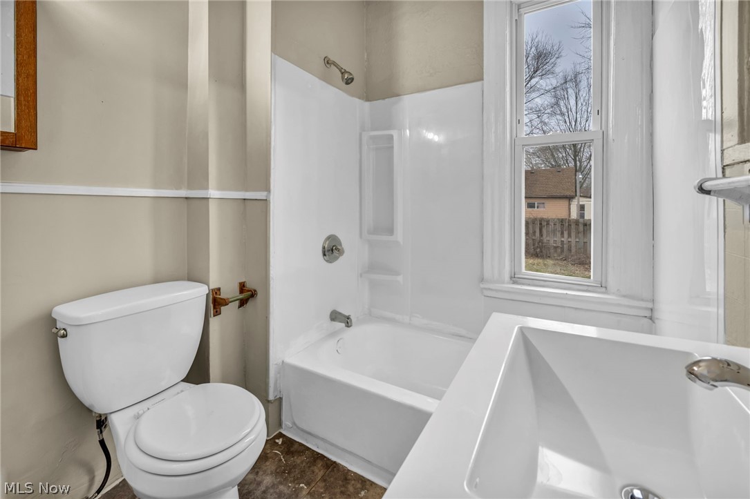 3667 E 61st Street Cleveland OH 44105