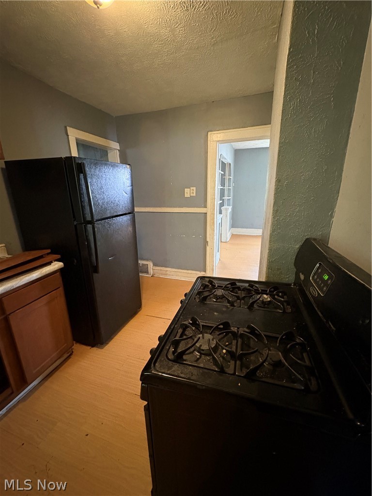13821 Deise Avenue Cleveland OH 44110