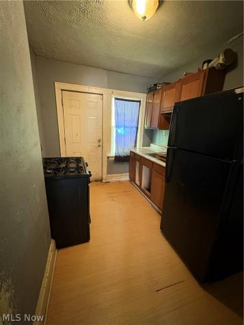 13821 Deise Avenue Cleveland OH 44110