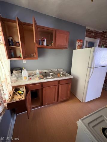 13821 Deise Avenue Cleveland OH 44110
